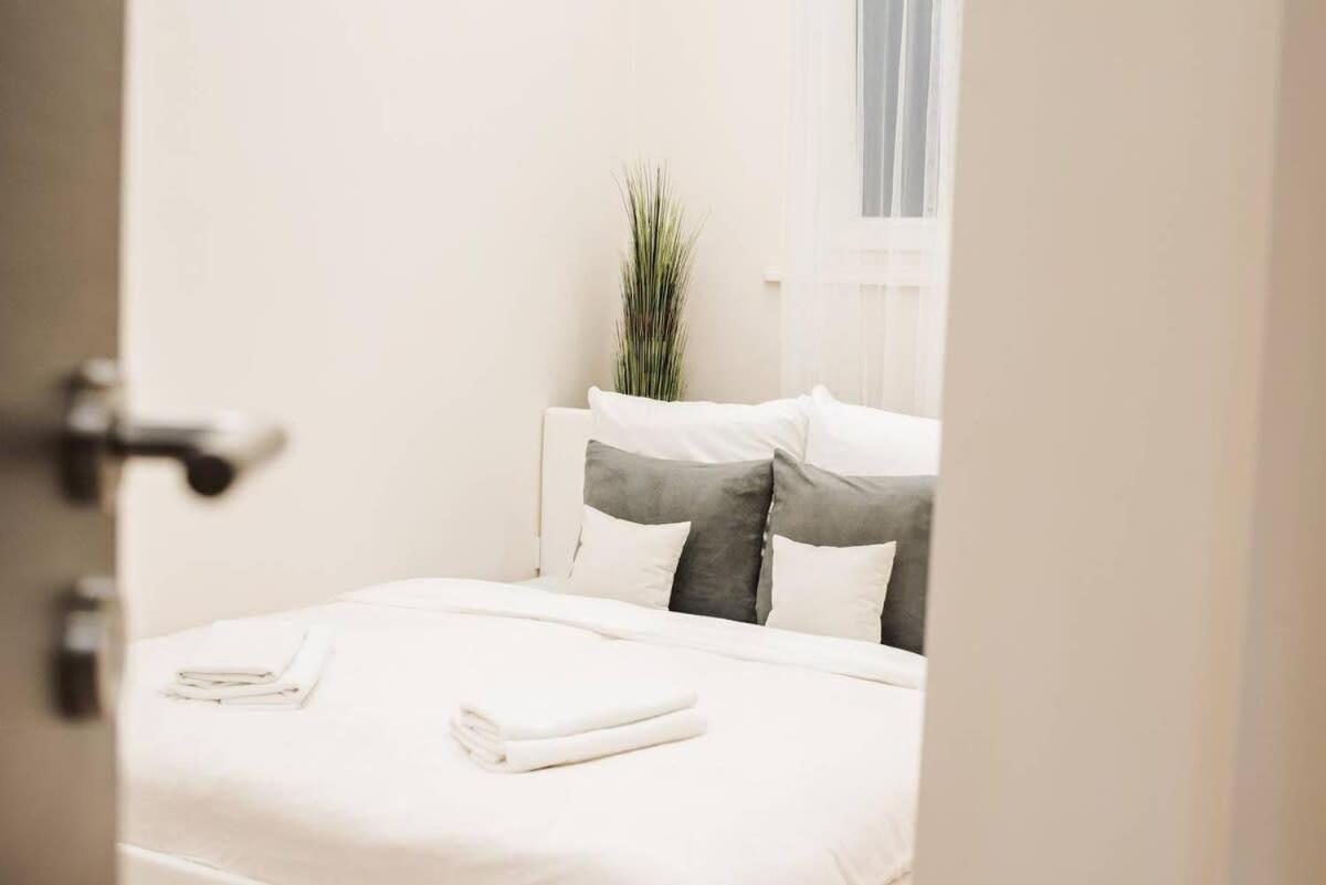 New Luxury Apartment In The Center With A/C Budapeşte Dış mekan fotoğraf
