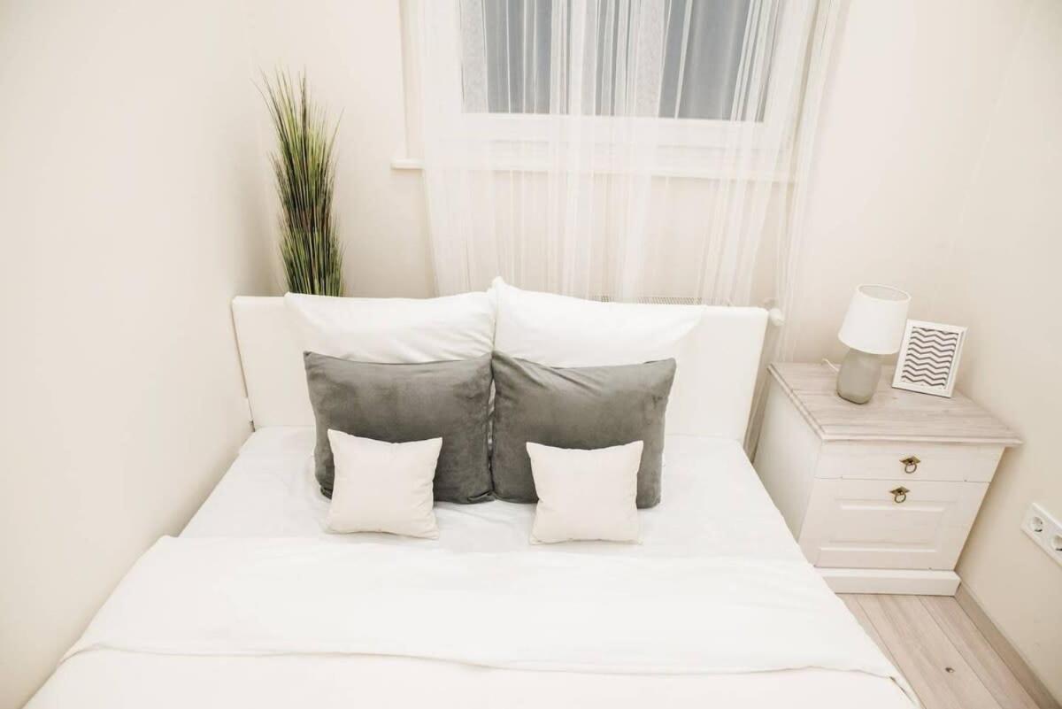 New Luxury Apartment In The Center With A/C Budapeşte Dış mekan fotoğraf