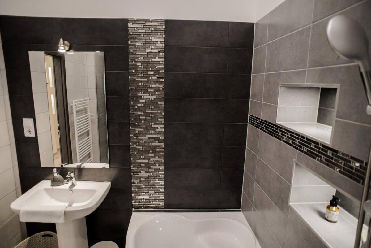 New Luxury Apartment In The Center With A/C Budapeşte Dış mekan fotoğraf